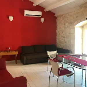 Via Longa Domus Apartment